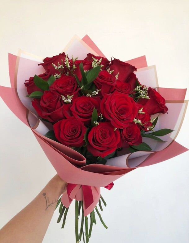 Букет "классика", артикул F1127575 - 16400 рублей, доставка по городу. Flawery - доставка цветов