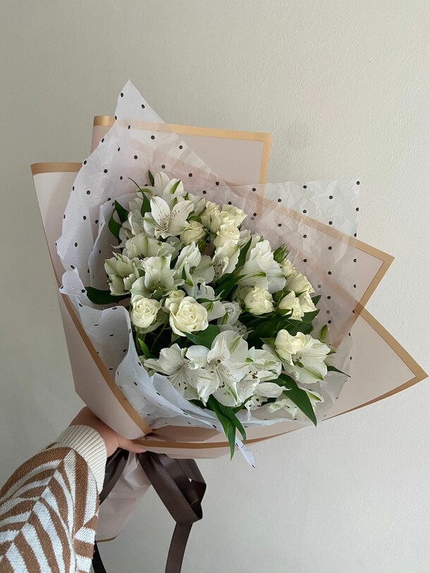 Букет "нежный", артикул F1231176 - 6200 рублей, доставка по городу. Flawery - доставка цветов