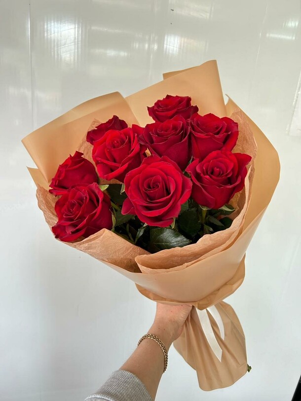 Красные розы, артикул F1294860 - 3190 рублей, доставка по городу. Flawery - доставка цветов