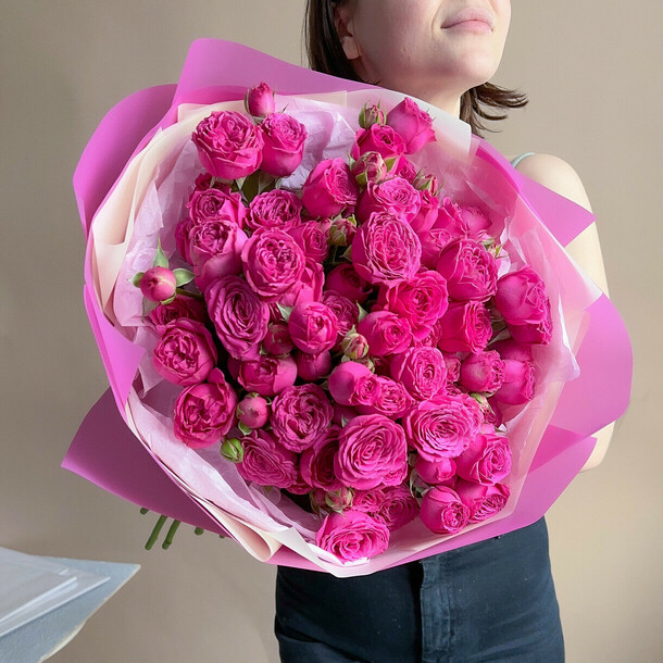 Большой букет из роз, артикул F1220413 - 7400 рублей, доставка по городу. Flawery - доставка цветов