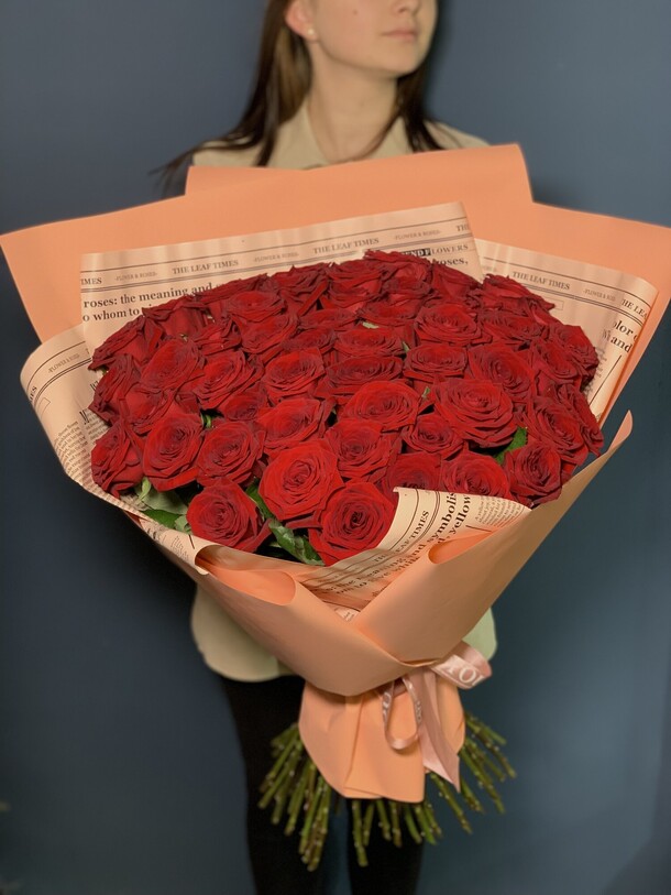 51 красная роза 💃🏻, артикул F1187374 - 21690 рублей, доставка по городу. Flawery - доставка цветов