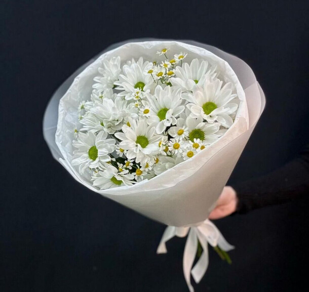 Микс из ромашек, артикул F1383785 - 2600 рублей, доставка по городу. Flawery - доставка цветов