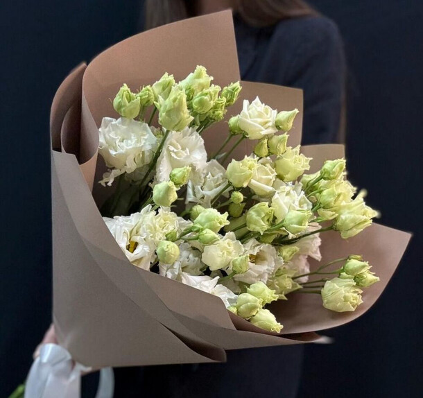 Букет из белой эустомы, артикул F1383835 - 3400 рублей, доставка по городу. Flawery - доставка цветов