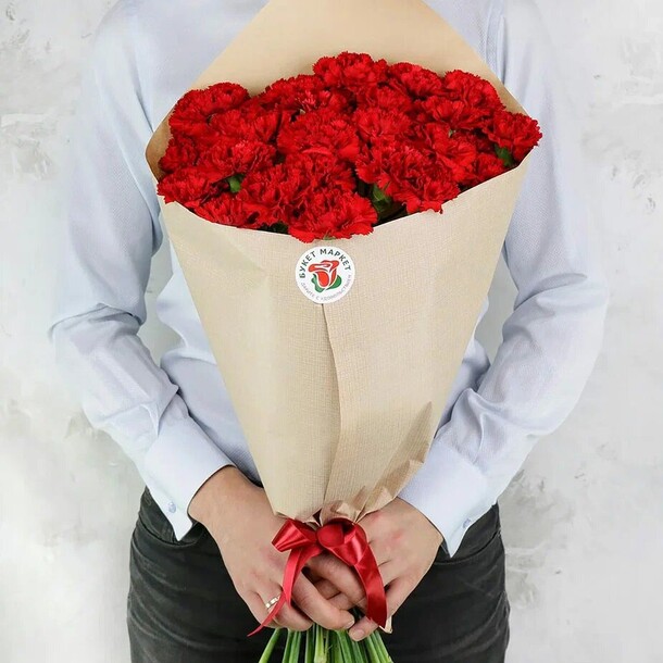 Букет из 25 красных гвоздик, артикул F1269240 - 6655 рублей, доставка по городу. Flawery - доставка цветов