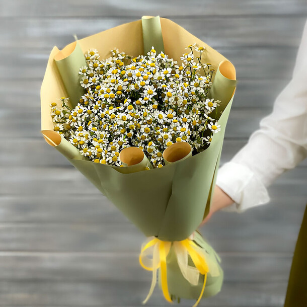 Оригинальный букет из ромашек, артикул F1273792 - 6655 рублей, доставка по городу. Flawery - доставка цветов