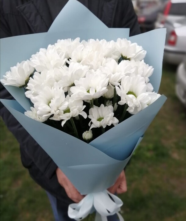 Букет белых хризантем   s, артикул F1226644 - 3900 рублей, доставка по городу. Flawery - доставка цветов