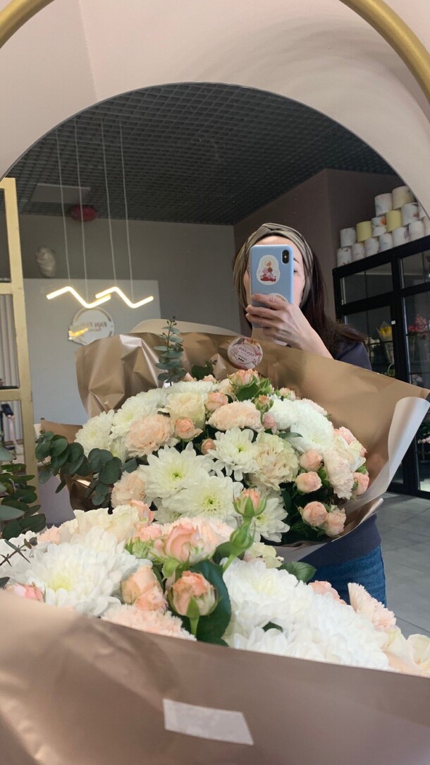 Букет с пионовидной розой, артикул F1268199 - 5500 рублей, доставка по городу. Flawery - доставка цветов