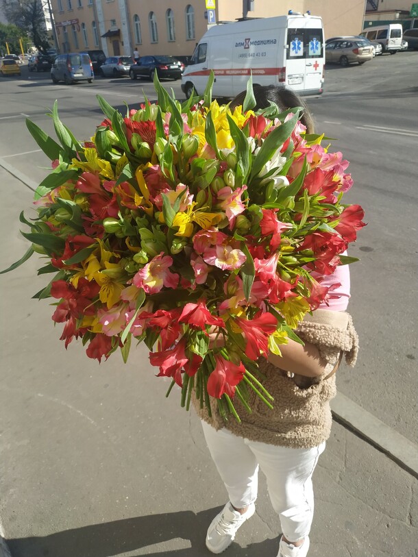 Хорошее настроение, артикул F1133838 - 10701 рублей, доставка по городу. Flawery - доставка цветов