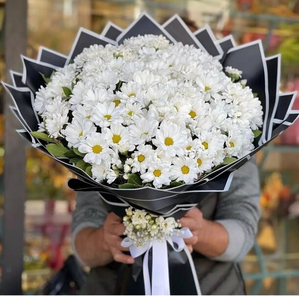 Хризантема кустовая, артикул F1135946 - 11237 рублей, доставка по городу. Flawery - доставка цветов