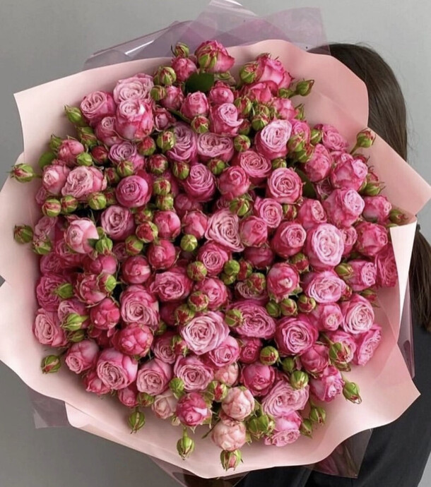 Шикарный букет из роз бомбастик, артикул F1148120 - 30090 рублей, доставка по городу. Flawery - доставка цветов