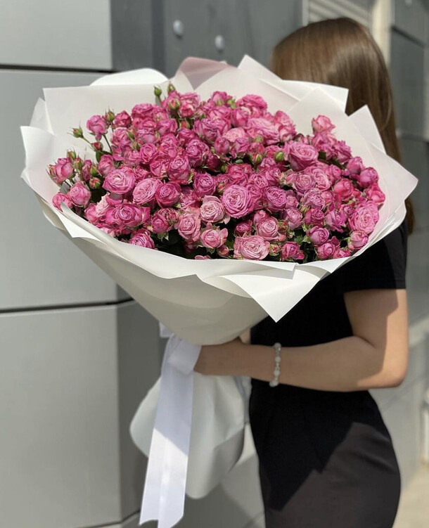 Мадам бомбастик, артикул F1148210 - 27400 рублей, доставка по городу. Flawery - доставка цветов