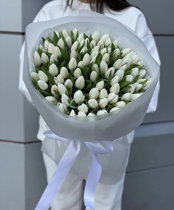 101 тюльпан белая, артикул F1148245 - 23958 рублей, доставка по городу. Flawery - доставка цветов
