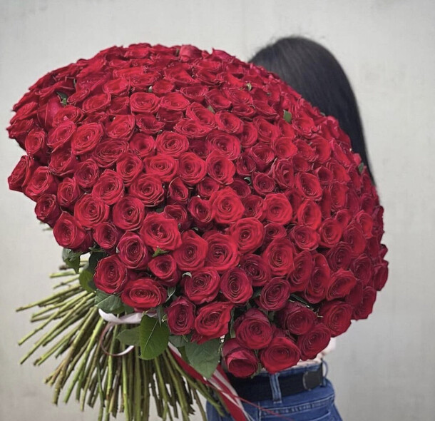 201 красная роза, артикул F1148478 - 63841 рублей, доставка по городу. Flawery - доставка цветов