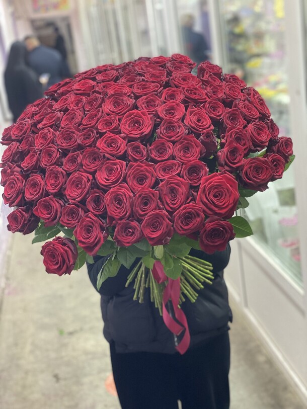 101 красная роза, артикул F1149883 - 28934 рублей, доставка по городу. Flawery - доставка цветов