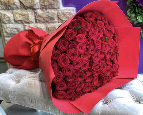 101 роза, артикул F1156206 - 27167 рублей, доставка по городу. Flawery - доставка цветов