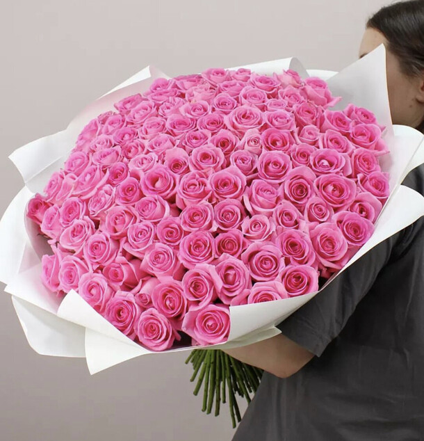 101 роза, артикул F1156332 - 30754 рублей, доставка по городу. Flawery - доставка цветов