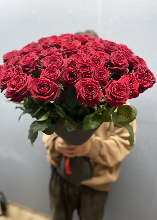 51 роза красная, артикул F1160690 - 16969 рублей, доставка по городу. Flawery - доставка цветов