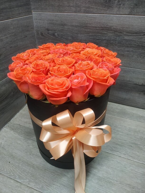 Корзинка с розами оранж "bay", артикул F1160903 - 10320 рублей, доставка по городу. Flawery - доставка цветов