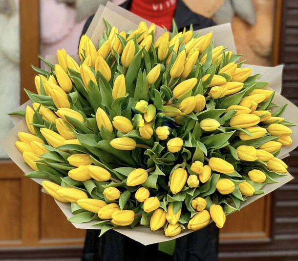 Желтые тюльпаны, артикул F1162670 - 22030 рублей, доставка по городу. Flawery - доставка цветов