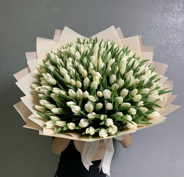 Букет из 201 тюльпана на 8 марта, артикул F1177741 - 61484 рублей, доставка по городу. Flawery - доставка цветов