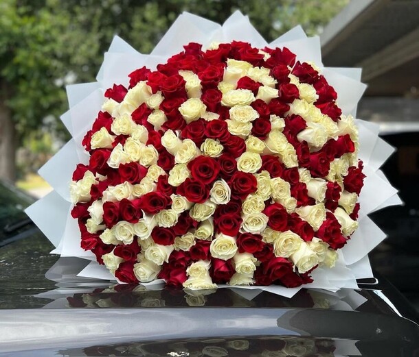 Символ любви, артикул F1480663 - 46500 рублей, доставка по городу. Flawery - доставка цветов