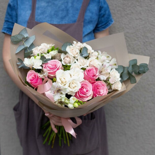 Трепетные чувства, артикул F1375744 - 5300 рублей, доставка по городу. Flawery - доставка цветов