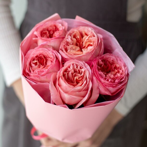 5 ароматных пионовидных роз, артикул F1376268 - 3450 рублей, доставка по городу. Flawery - доставка цветов