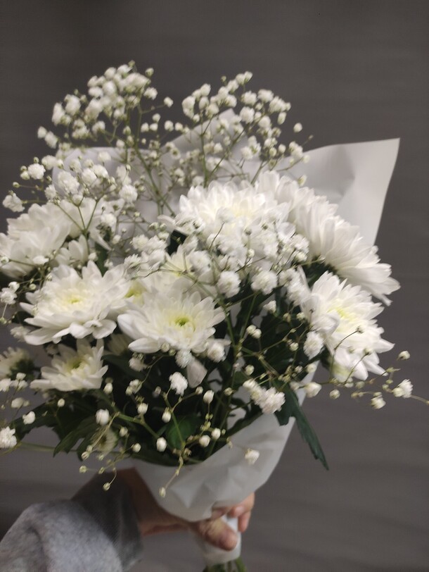 Хризантема в снегу, артикул F1250921 - 1686 рублей, доставка по городу. Flawery - доставка цветов