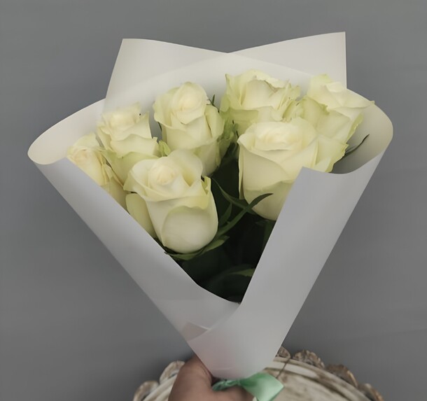 9 белых роз, артикул F1302769 - 1833 рублей, доставка по городу. Flawery - доставка цветов