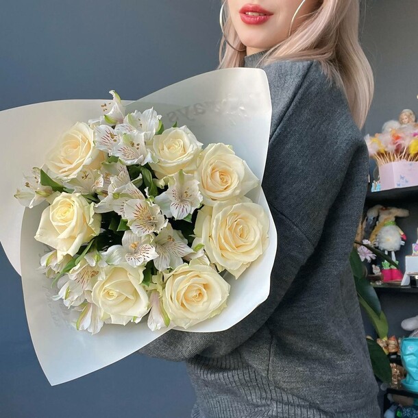 Букет «белая королева», артикул F1342630 - 2743 рублей, доставка по городу. Flawery - доставка цветов