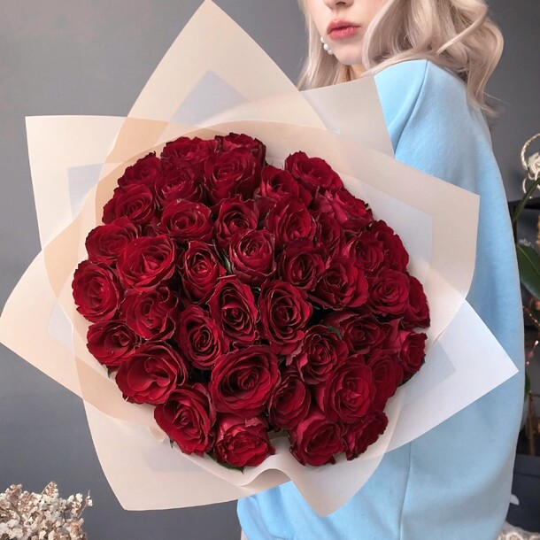 Букет «черешня» (41 роза), артикул F1348917 - 13585 рублей, доставка по городу. Flawery - доставка цветов