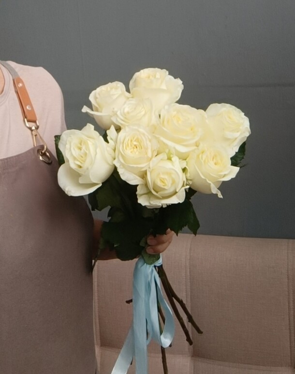 9 белых роз, артикул F1449215 - 1803 рублей, доставка по городу. Flawery - доставка цветов