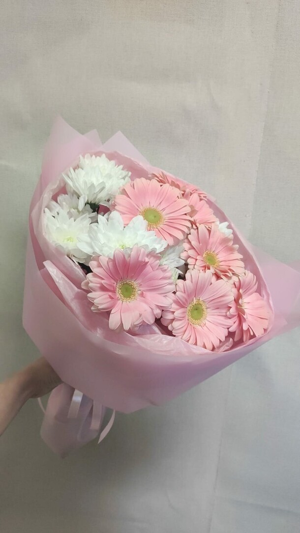 Букет "малиновый чизкейк", артикул F1410138 - 3618 рублей, доставка по городу. Flawery - доставка цветов