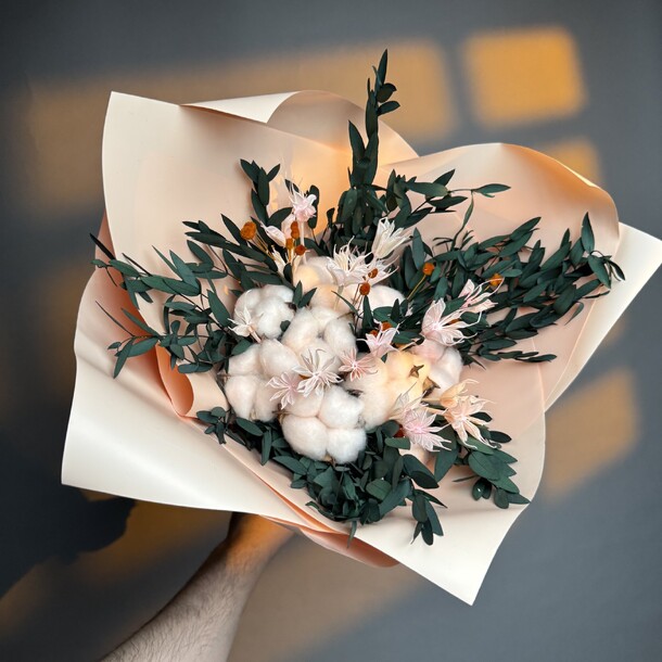 Вечный букет, артикул F1389858 - 6157 рублей, доставка по городу. Flawery - доставка цветов