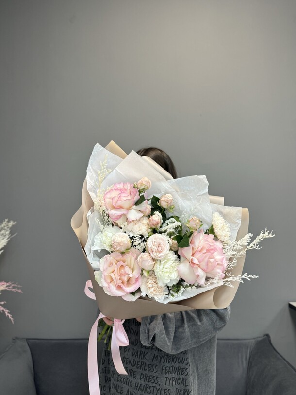 Букет изящность с лимониумом b10, артикул F1238752 - 7320 рублей, доставка по городу. Flawery - доставка цветов