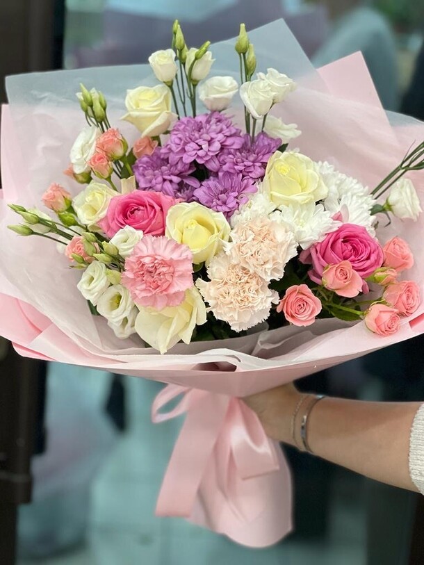 Сборный букет «яркий пейзаж», артикул F1235809 - 8250 рублей, доставка по городу. Flawery - доставка цветов