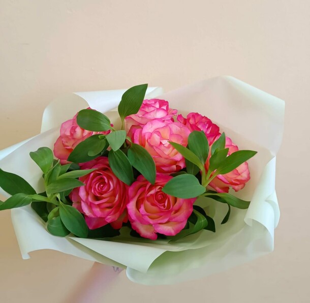 Букет роз, артикул F1247405 - 3850 рублей, доставка по городу. Flawery - доставка цветов