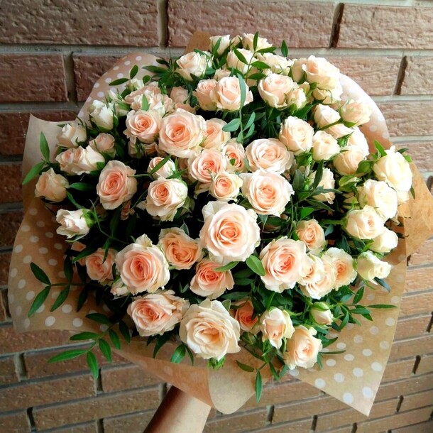 Букет роз, артикул F1255315 - 6006 рублей, доставка по городу. Flawery - доставка цветов