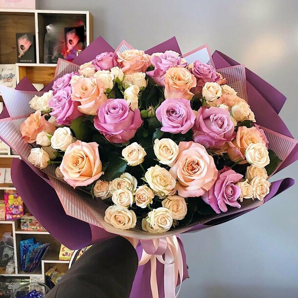 Букет роз, артикул F1255374 - 15565 рублей, доставка по городу. Flawery - доставка цветов