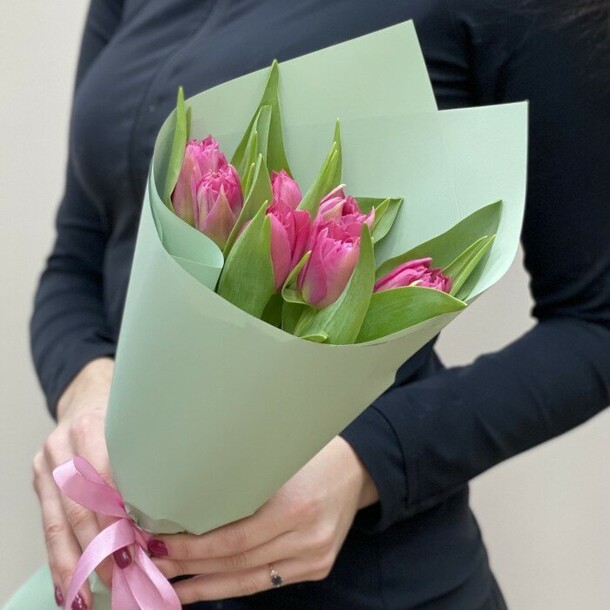 Букет тюльпанов, артикул F1255458 - 2200 рублей, доставка по городу. Flawery - доставка цветов