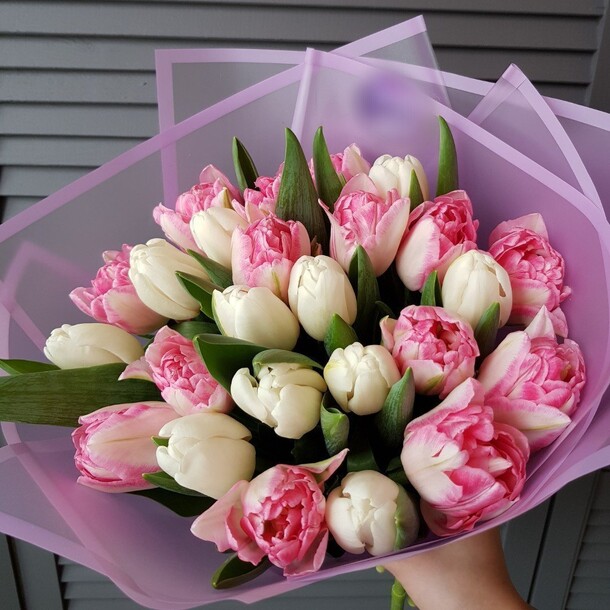 Букет тюльпанов, артикул F1255878 - 7810 рублей, доставка по городу. Flawery - доставка цветов