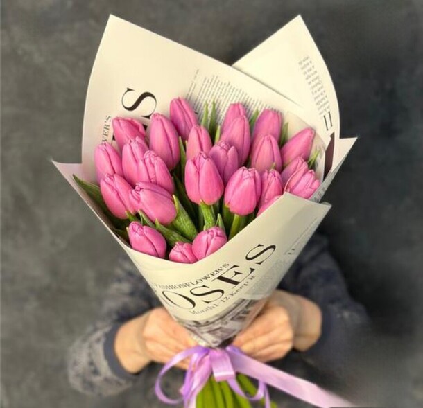 Букет тюльпанов, артикул F1256555 - 7755 рублей, доставка по городу. Flawery - доставка цветов