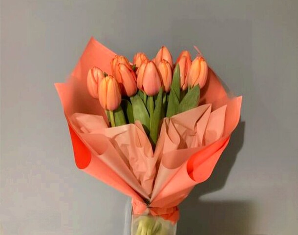 Букет тюльпанов, артикул F1256557 - 3520 рублей, доставка по городу. Flawery - доставка цветов