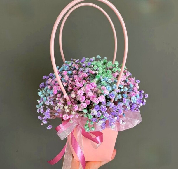 Букет в сумочке, артикул F1256620 - 2805 рублей, доставка по городу. Flawery - доставка цветов