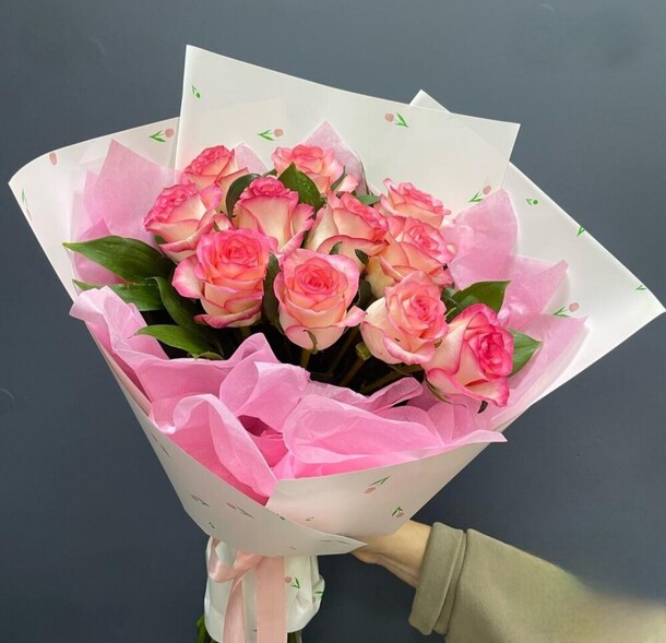 Букет роз, артикул F1256631 - 5280 рублей, доставка по городу. Flawery - доставка цветов