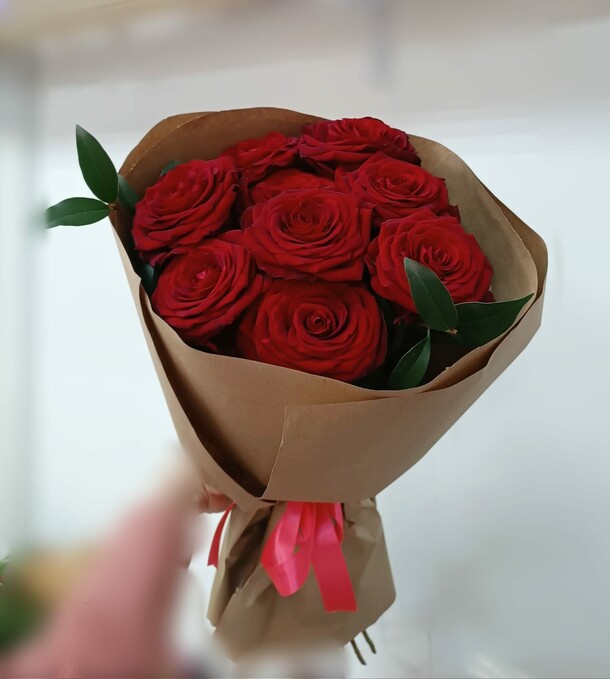 Букет красных роз, артикул F1257139 - 4181 рублей, доставка по городу. Flawery - доставка цветов