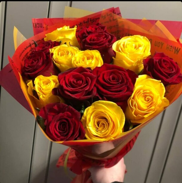 Букет роз, артикул F1258689 - 7150 рублей, доставка по городу. Flawery - доставка цветов