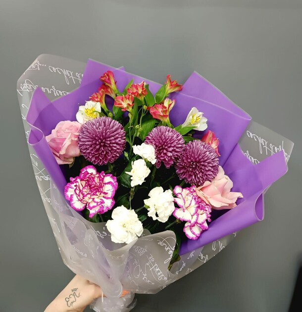 Букет «цветные сны», артикул F1268092 - 5005 рублей, доставка по городу. Flawery - доставка цветов