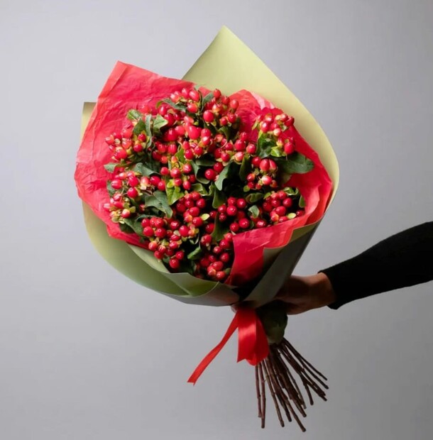 Букет из гиперикума «нюанс», артикул F1275854 - 7920 рублей, доставка по городу. Flawery - доставка цветов