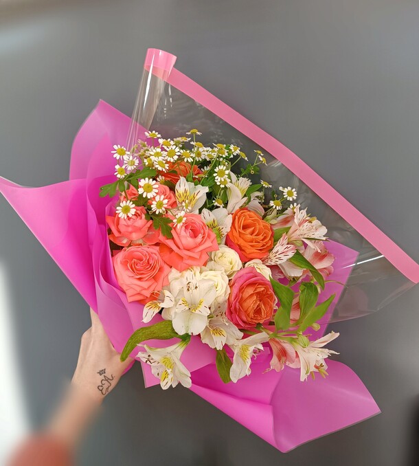 Букет "улыбнись", артикул F1276154 - 4290 рублей, доставка по городу. Flawery - доставка цветов